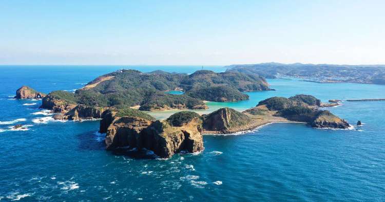 5 Pulau Terbesar di Jepang dengan Daya Tarik dan Keindahan Alamnya