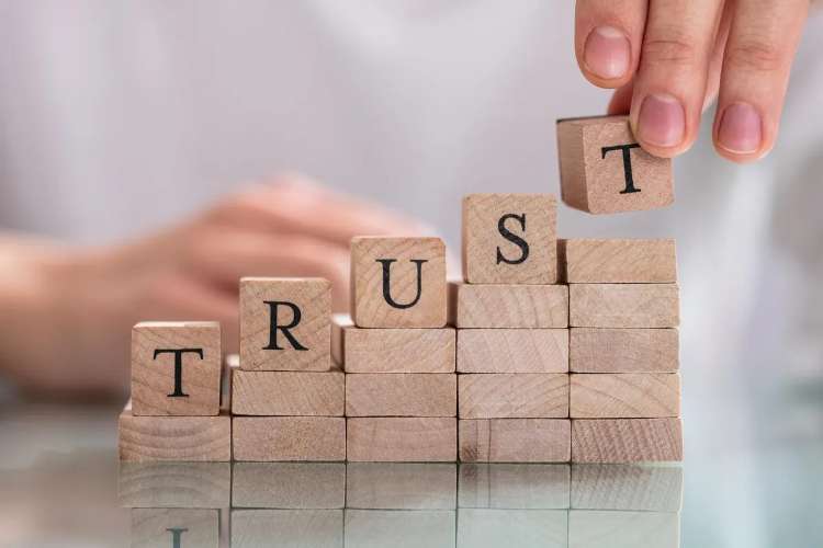 Perbedaaan Kata “Trust” dan “Believe” yang Wajib Anda Ketahui