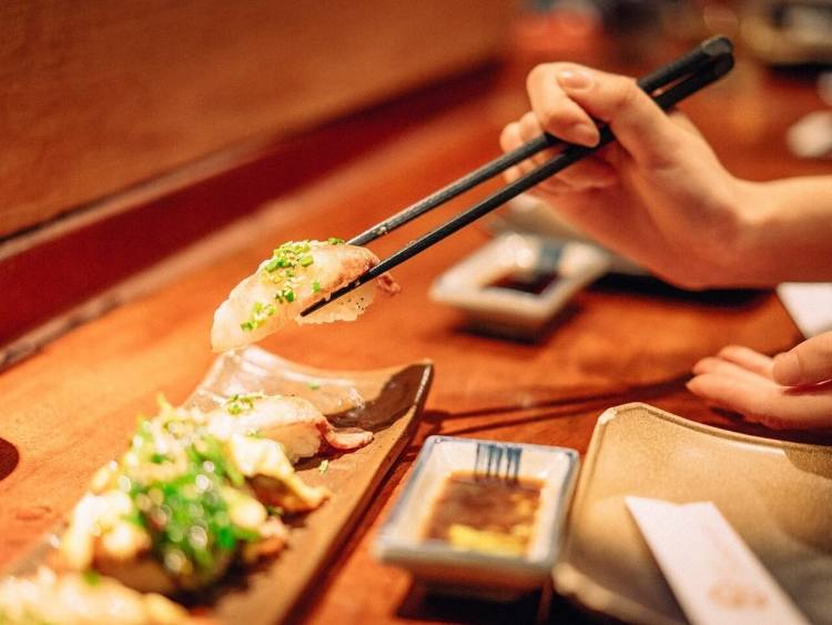 Tips Makan Makanan Khas Jepang untuk Pertama Kali