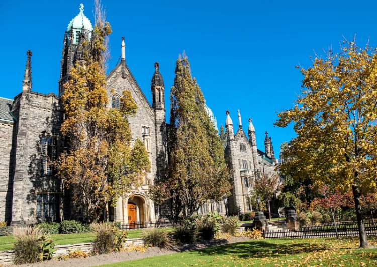 Universitas Terbaik di Toronto Kanada yang Cetak Generasi Hebat