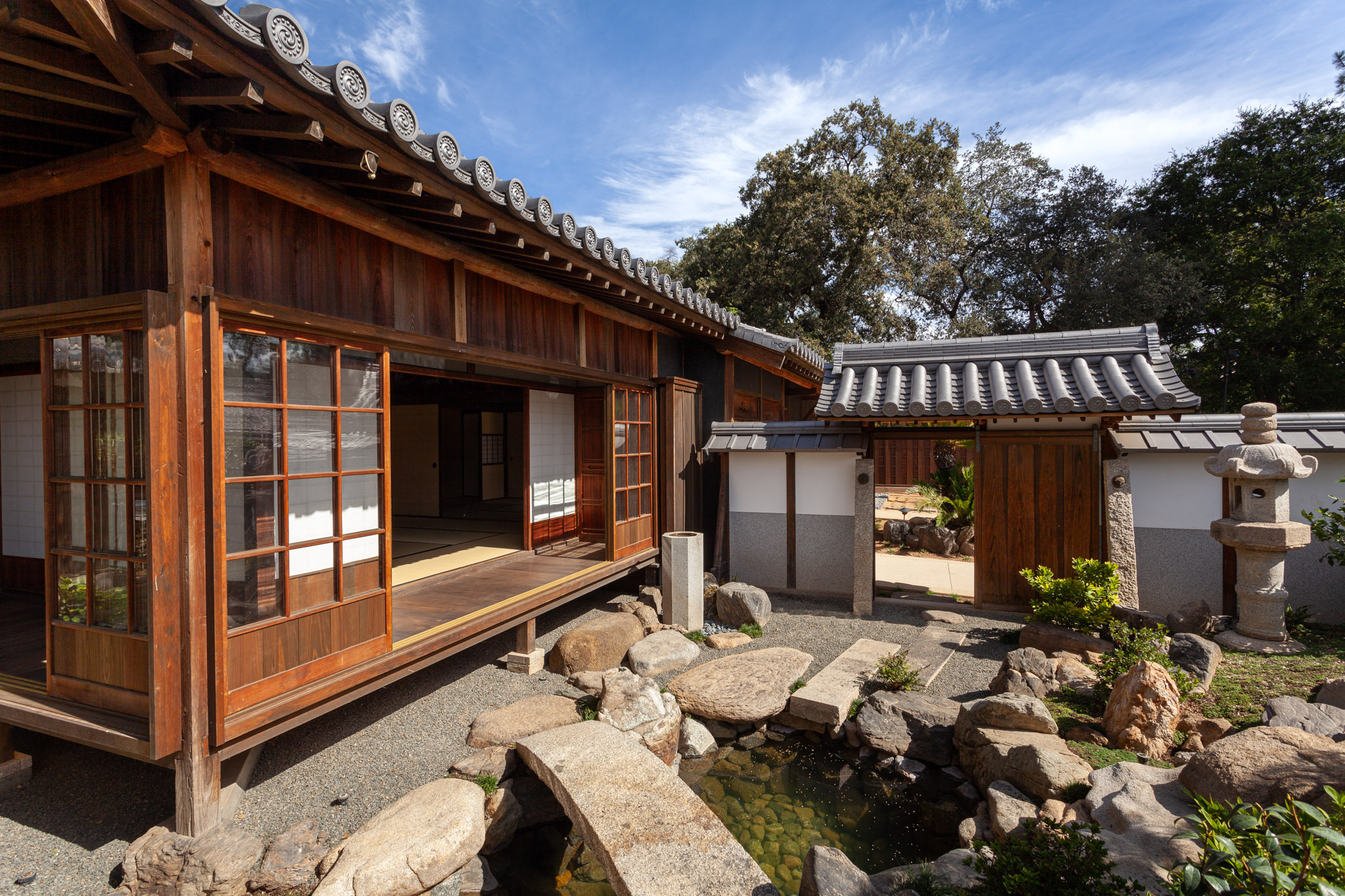 Rumah Bahasa Jepang, Perabot, dan Kosakata