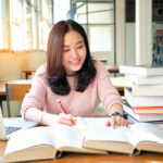 Membaca Buku dalam Bahasa Jepang dan Istilah Lainnya