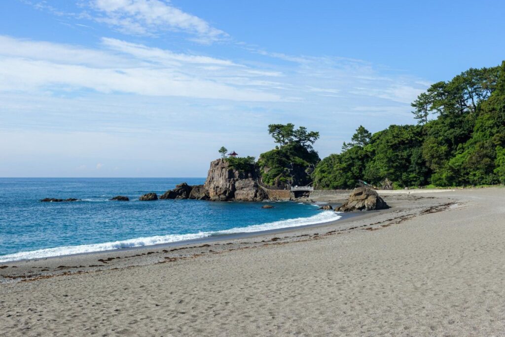 Pantai Katsurahama